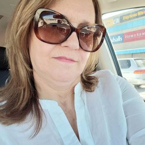 Meet your Posher, Isabel